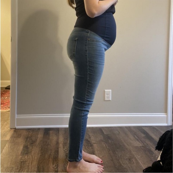 NWT Medium Wash Over Belly Maternity Jeggings - Picture 6 of 9